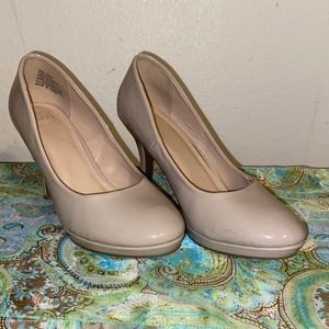 SOLD~ Chelsea Moreland Heels 👠